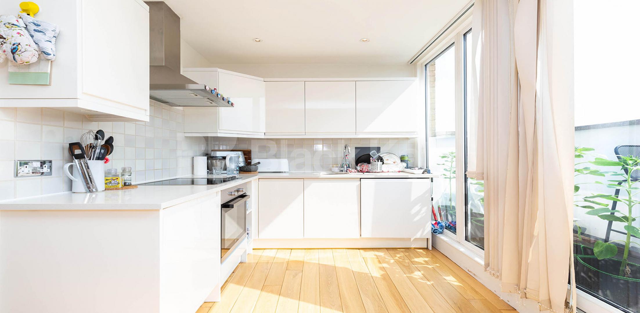 			WITH TERRACE, 1 Bedroom, 1 bath, 1 reception Apartment			 Balls Pond Road , CANONBURY-DALSTON